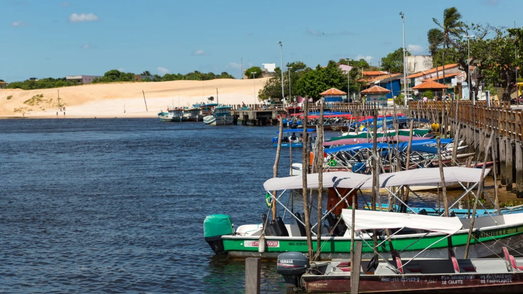 Passeio de barco no Rio Preguiças, Barreirinhas, viagem para Lençóis Maranhenses, Maranhão